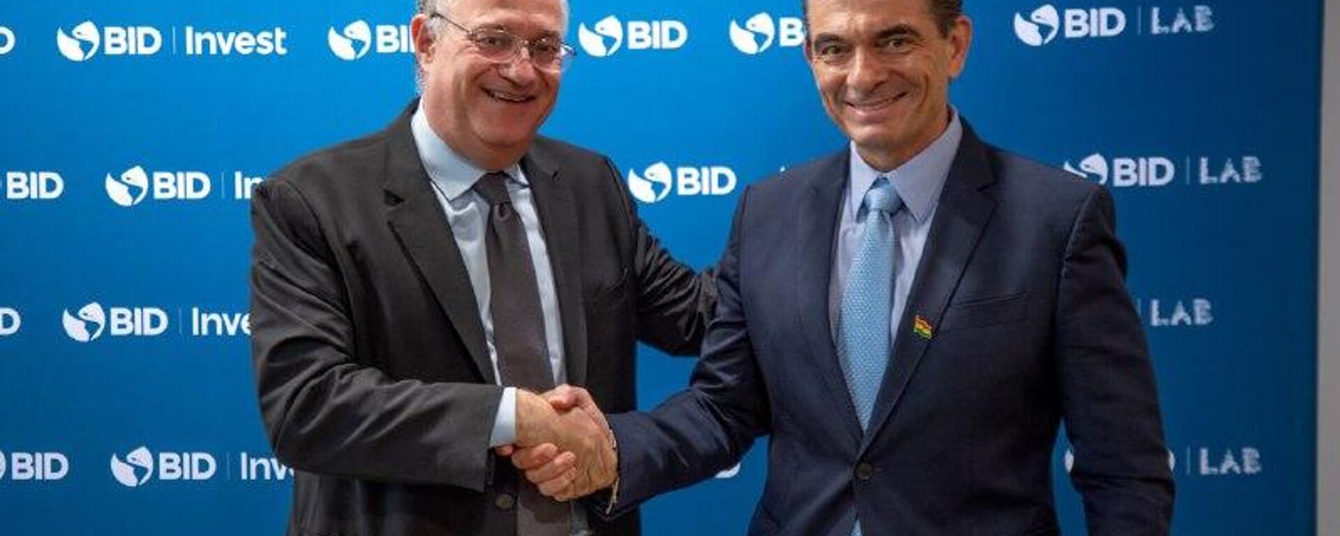 ¿Bendición o maldición?: El próximo Gobierno de Bolivia cosecha el apoyo de organismos de crédito internacional - Sputnik Mundo, 1920, 08.11.2025