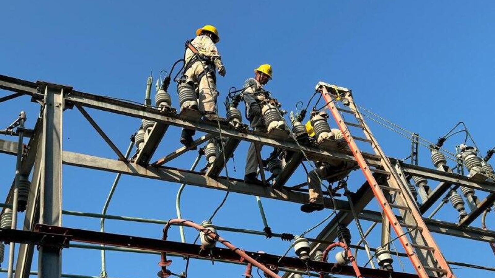 Energía de México señala que se consolidó la transformación del sector en el primer año de Sheinbaum Energía de México señala que se consolidó la transformación del sector en el primer año de Sheinbaum - Sputnik Mundo, 1920, 08.11.2025