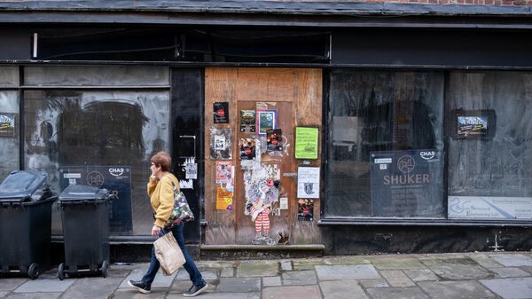 Cerrado el espacio comercial disponible para alquilar, otro ejemplo del declive de la calle principal del Reino Unido el 29 de octubre de 2025 en Shrewsbury, Reino Unido - Sputnik Mundo
