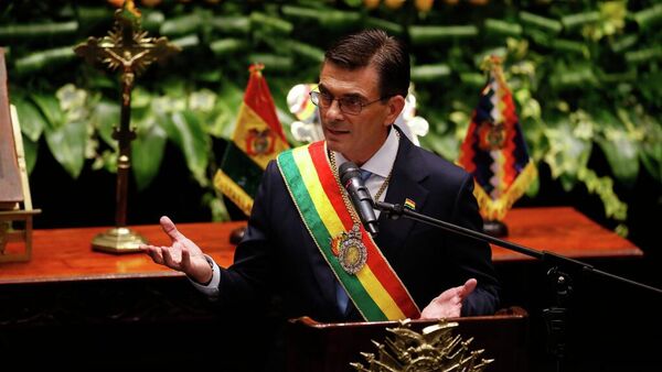 Rodrigo Paz, presidente de Bolivia, pronuncia su discurso de investidura tras jurar el cargo en una ceremonia celebrada en La Paz, Bolivia, el 8 de noviembre de 2025  - Sputnik Mundo