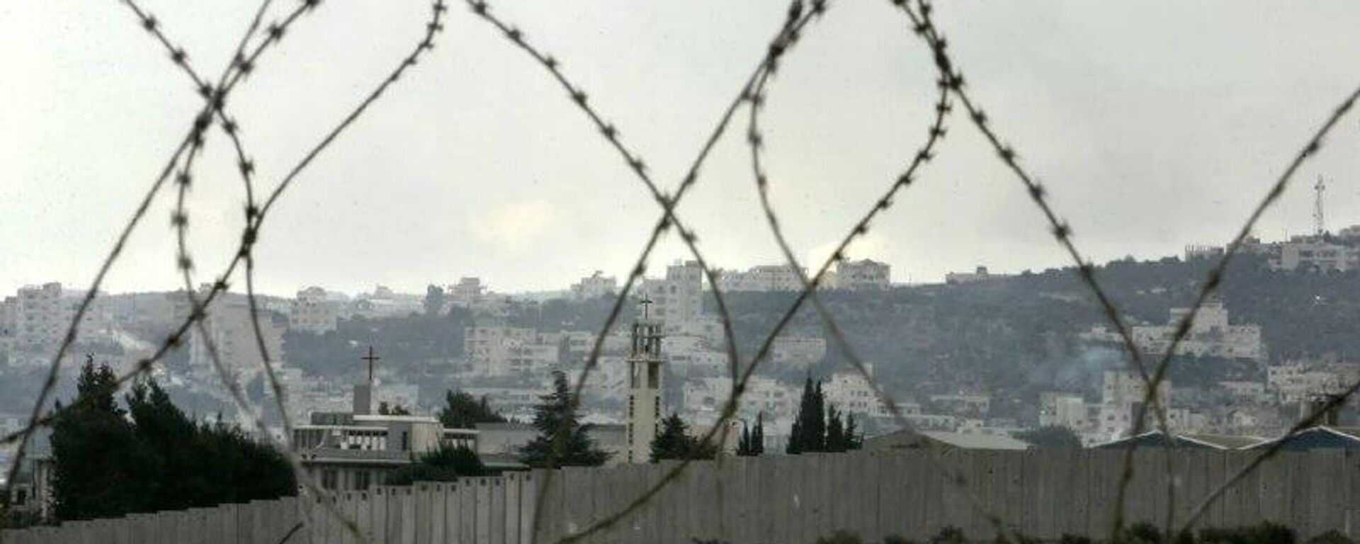 Israel mantiene a decenas de palestinos aislados en una prisión subterránea con escasa comida, según medios - Sputnik Mundo, 1920, 08.11.2025