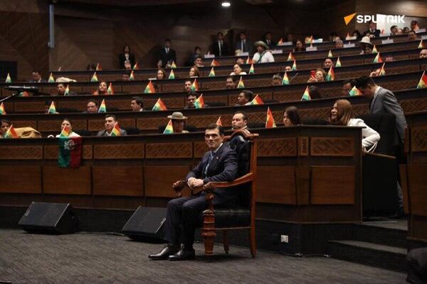 Al menos 45 dignatarios internacionales, entre ellos el mandatario argentino, Javier Milei, y el presidente paraguayo, Santiago Peña, asistieron al evento - Sputnik Mundo