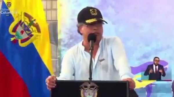 Cuidado, están atravesando el Caribe de los libertadores, advierte Petro a EEUU - Sputnik Mundo