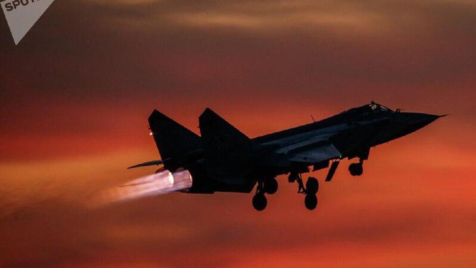 Revelan detalles sobre el intento de secuestrar un MiG-31 con un misil hipersónico Revelan detalles sobre el intento de secuestrar un MiG-31 con un misil hipersónico - Sputnik Mundo, 1920, 11.11.2025