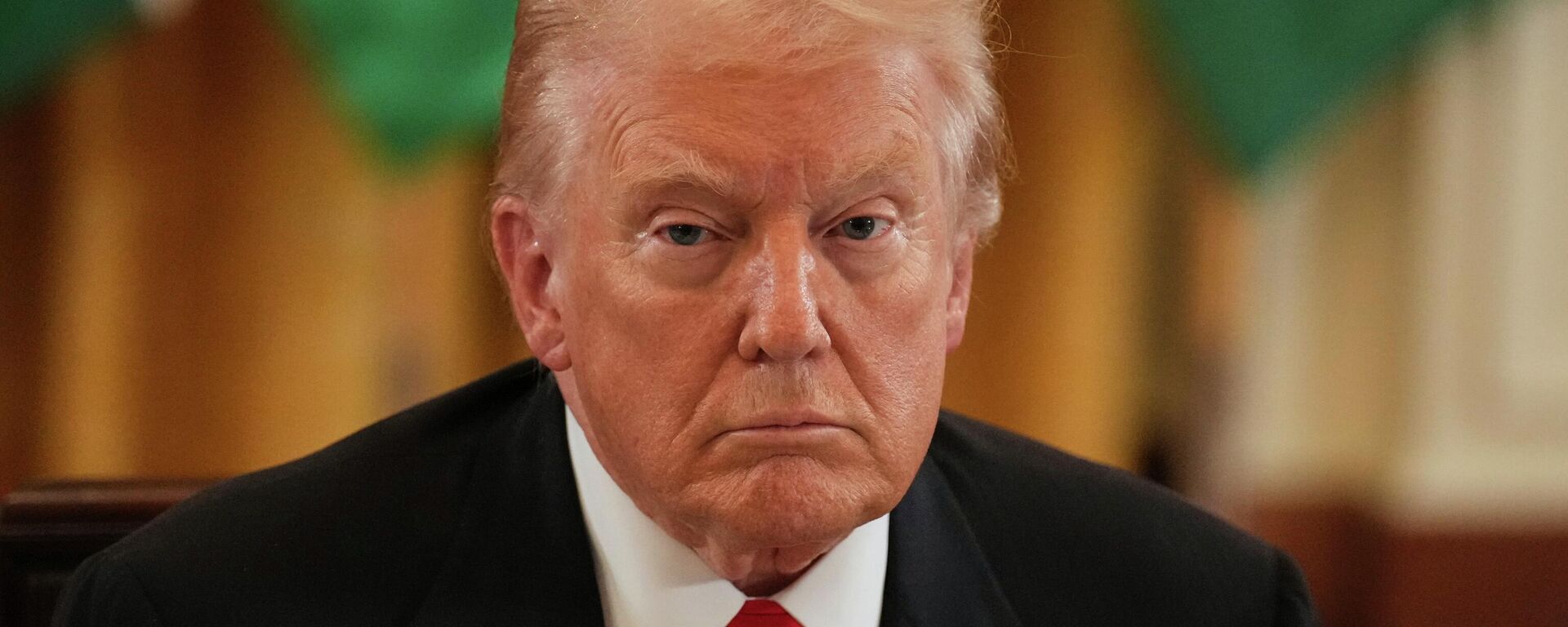 President Donald Trump attends a dinner with leaders from countries in Central Asia, Thursday, Nov. 6, 2025, in the East Room of the White House in Washington - Sputnik Mundo, 1920, 01.12.2025