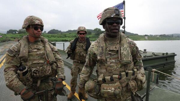 Contradicen los principios del derecho internacional: el Consejo de la Federación de Rusia llama a condenar las amenazas de EEUU contra Venezuela - Sputnik Mundo