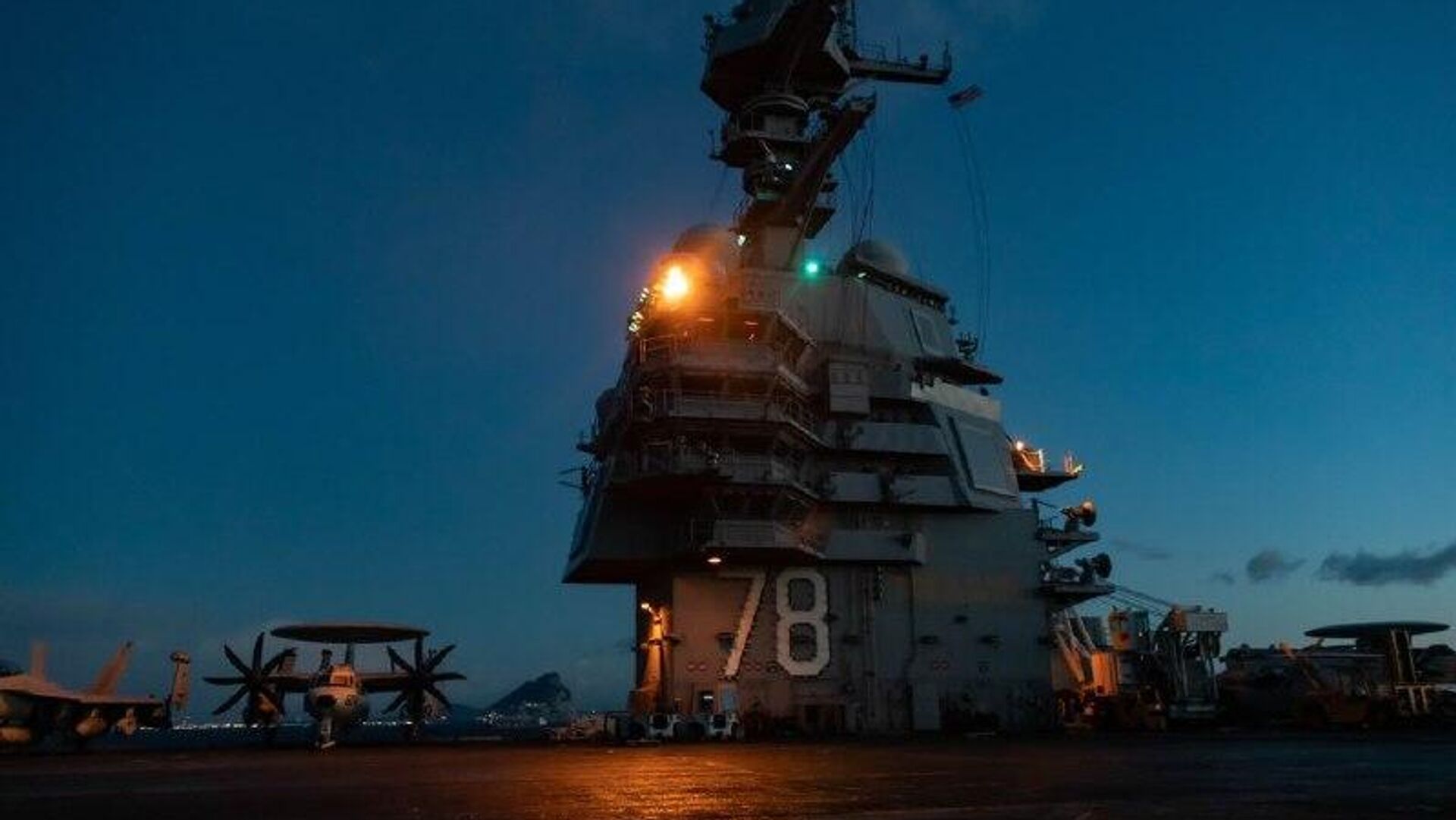 Trump habría recibido los planes militares para posibles ataques contra Venezuela, según reportes Trump habría recibido los planes militares para posibles ataques contra Venezuela, según reportes - Sputnik Mundo, 1920, 13.11.2025