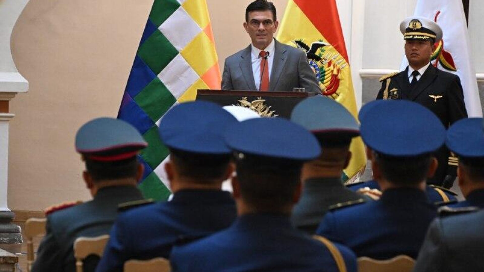 El riesgo país en Bolivia cae a su nivel más bajo desde 2023 El riesgo país en Bolivia cae a su nivel más bajo desde 2023 - Sputnik Mundo, 1920, 14.11.2025