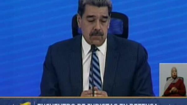 Maduro advierte que la ofensiva estadounidense no es contra Venezuela, es contra América - Sputnik Mundo