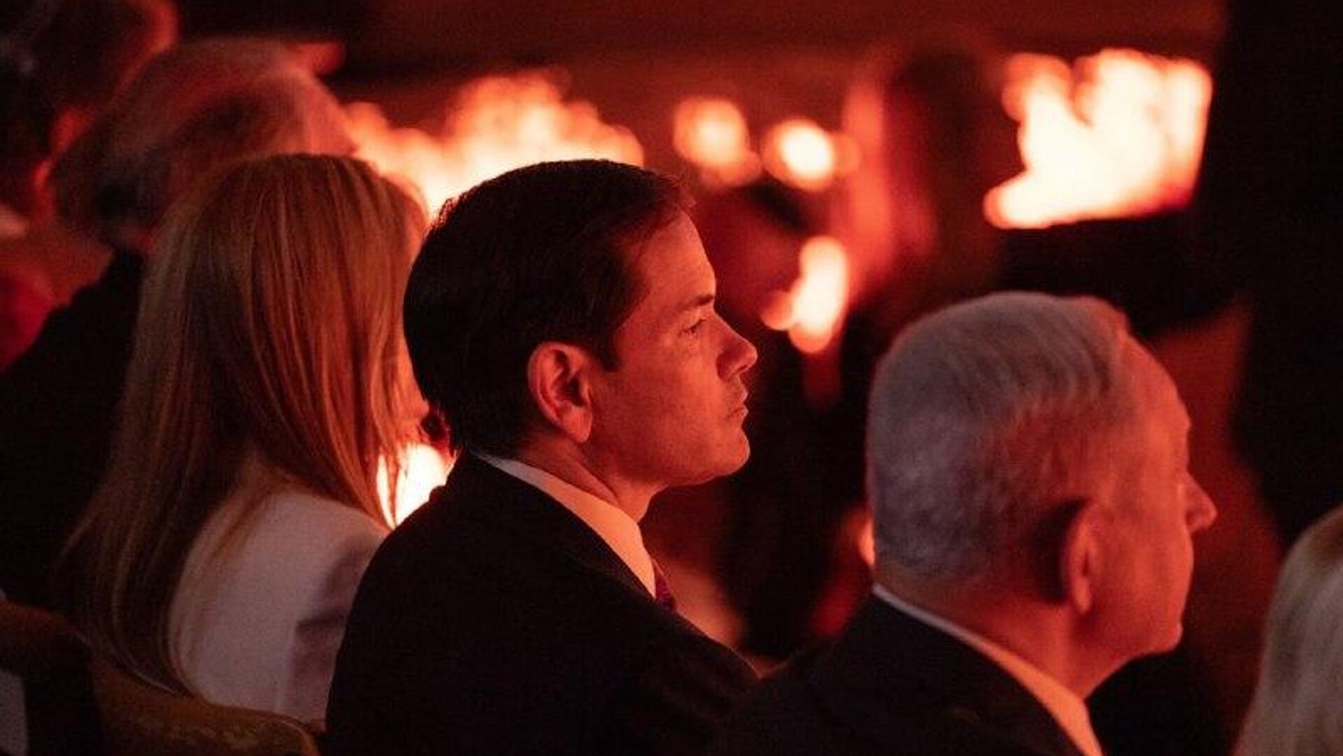 EEUU podría negar visas a personas con obesidad e hijos con necesidades especiales EEUU podría negar visas a personas con obesidad e hijos con necesidades especiales - Sputnik Mundo, 1920, 15.11.2025