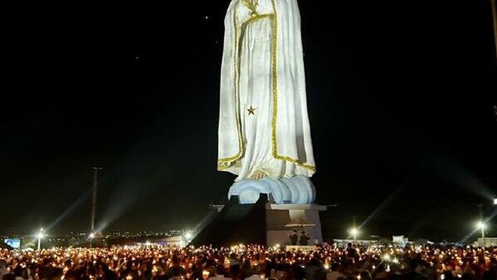 Inauguran en Brasil la escultura de la Virgen de Fátima más grande del mundo Inauguran en Brasil la escultura de la Virgen de Fátima más grande del mundo - Sputnik Mundo, 1920, 15.11.2025