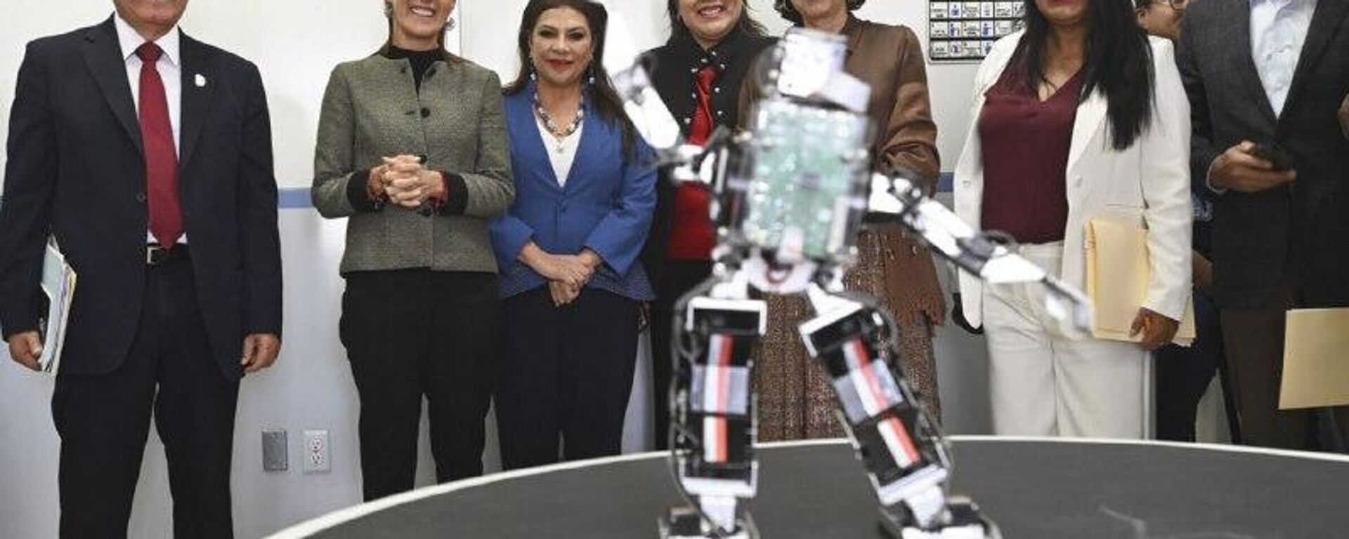 Estiman que México requiere mayor capacitación para el campo de la IA - Sputnik Mundo, 1920, 15.11.2025