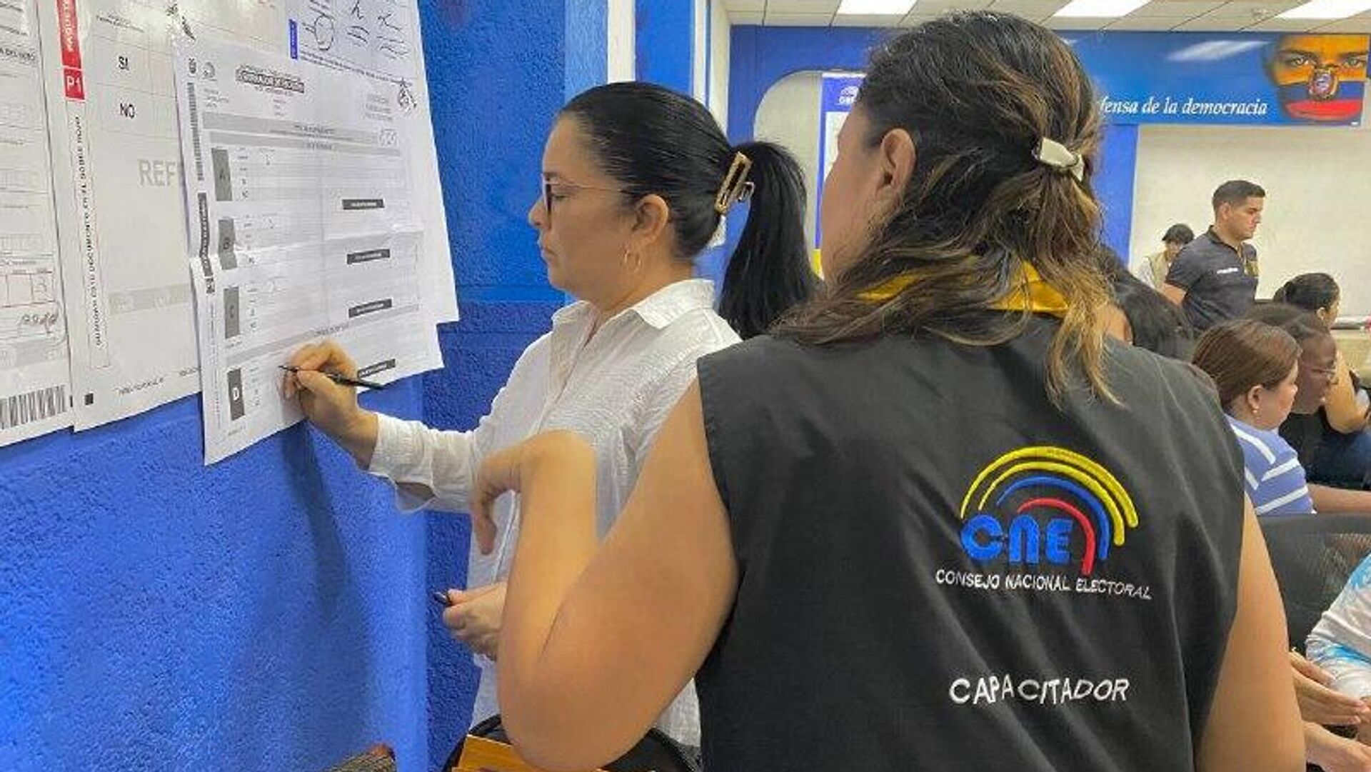 La propuesta de instalar bases extranjeras en Ecuador está hecho a medida de Washington La propuesta de instalar bases extranjeras en Ecuador está hecho a medida de Washington - Sputnik Mundo, 1920, 15.11.2025