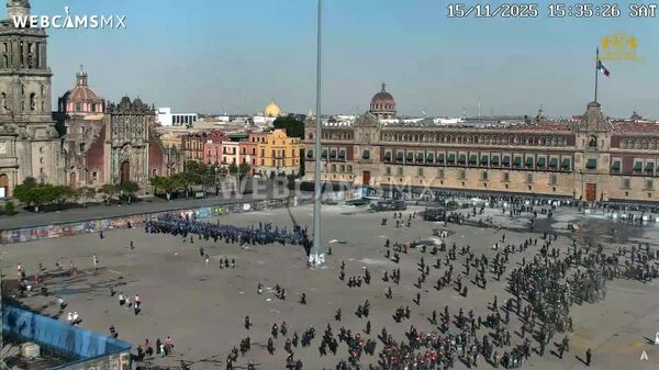 🪧 Manifestantes de la Generación Z se repliegan del Zócalo de la capital mexicana - Sputnik Mundo