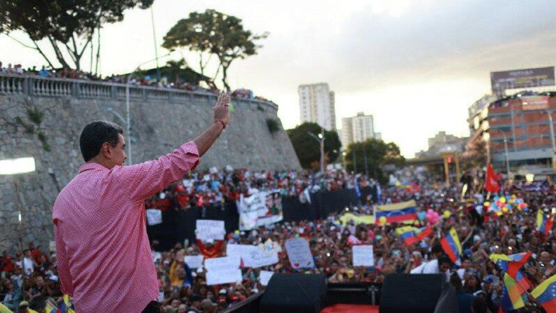 Partido Socialista Unido de Venezuela convoca a campaña mundial contra la escalada belicista de EEUU Partido Socialista Unido de Venezuela convoca a campaña mundial contra la escalada belicista de EEUU - Sputnik Mundo, 1920, 16.11.2025