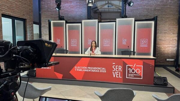 De acuerdo con el Servicio Electoral de Chile (Servel), los sitios donde la población participó, ya no estarán brindando servicio, salvo a las personas que aún están dentro de esos lugares - Sputnik Mundo