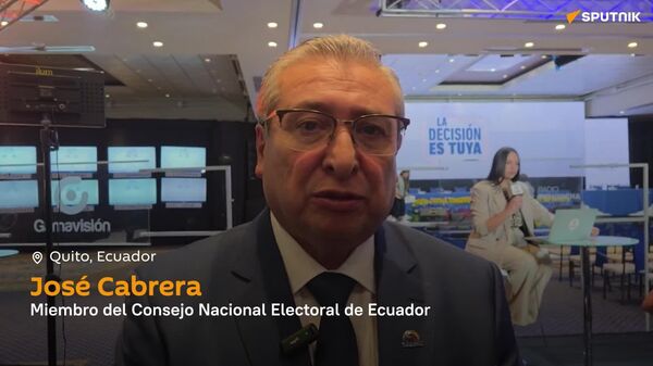 Jornada de referéndum y consulta popular transcurre con tranquilidad, afirma consejero electoral de Ecuador - Sputnik Mundo