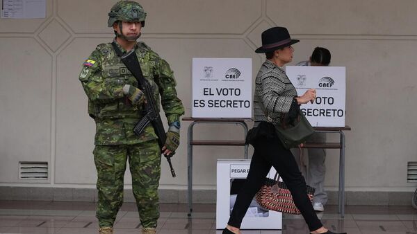 Este 16 de noviembre se llevó a cabo un referéndum y consulta popular en Ecuador. - Sputnik Mundo
