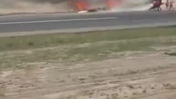 Avión ministerial termina envuelto en llamas tras salirse de pista en el Congo - Sputnik Mundo