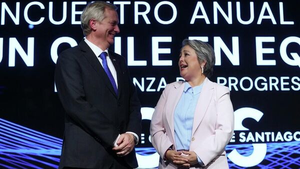 José Antonio Kast y Jeannette Jara. - Sputnik Mundo