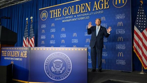 Mal día para Trump: registra el nivel más bajo de aprobación en lo que va de su mandato, según sondeo - Sputnik Mundo