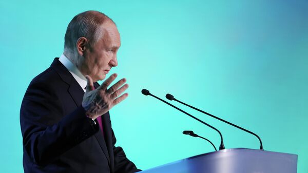 Las tecnologías de IA generativa se convierten en un motivo de competencia, destaca Putin - Sputnik Mundo