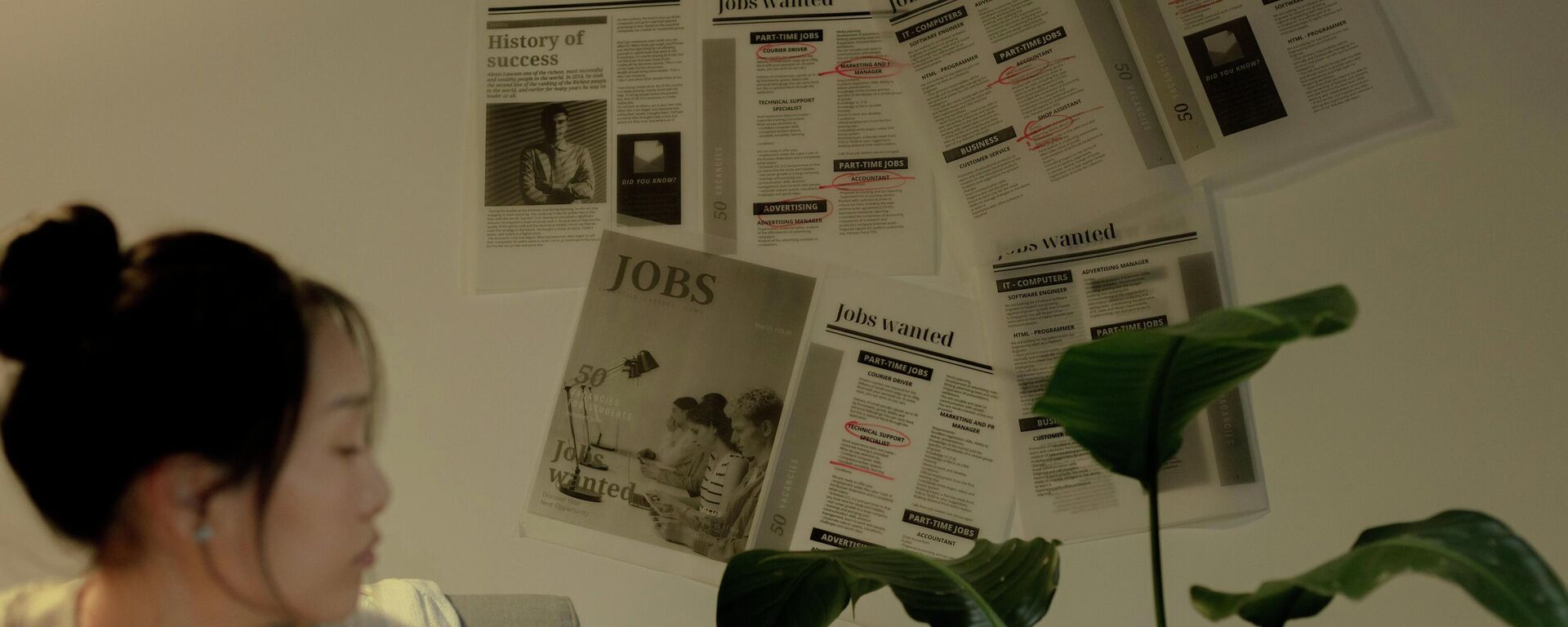 Crisis de desempleo juvenil se agrava en el Reino Unido, alerta informe - Sputnik Mundo, 1920, 21.11.2025