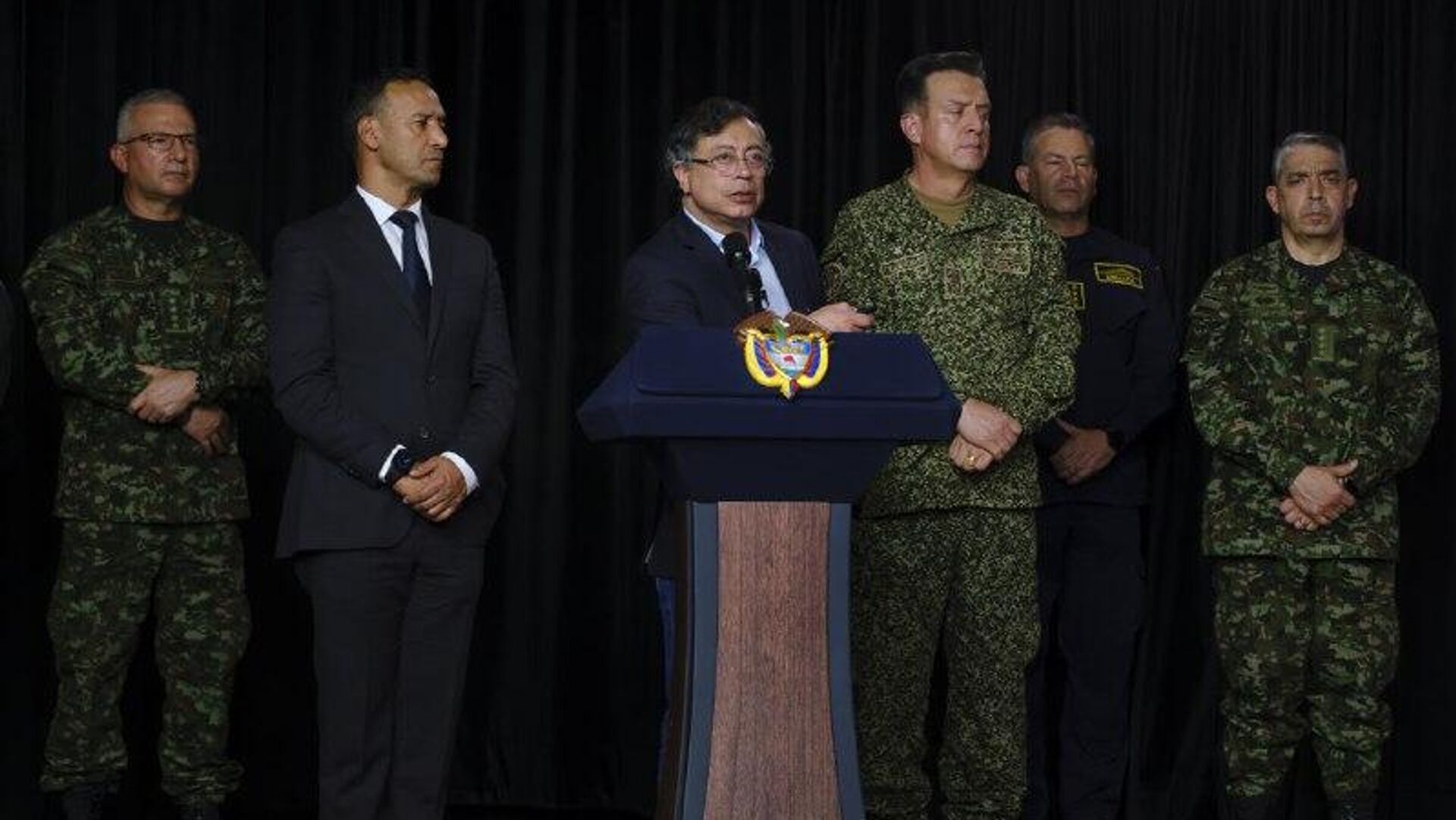 Petro demandará a firma aeroespacial italiana por esta razón Petro demandará a firma aeroespacial italiana por esta razón - Sputnik Mundo, 1920, 21.11.2025