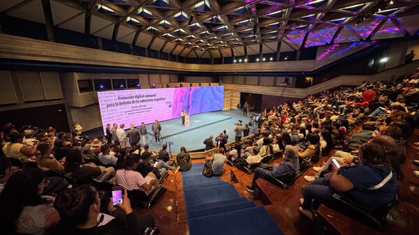 Foro Nueva Era Digital, Fake News y Guerra Cognitiva en Venezuela - Sputnik Mundo