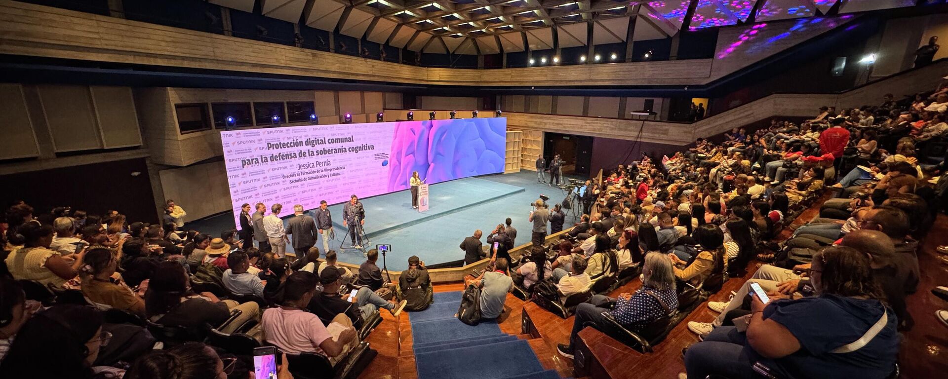 Foro Nueva Era Digital, Fake News y Guerra Cognitiva en Venezuela - Sputnik Mundo, 1920, 21.11.2025