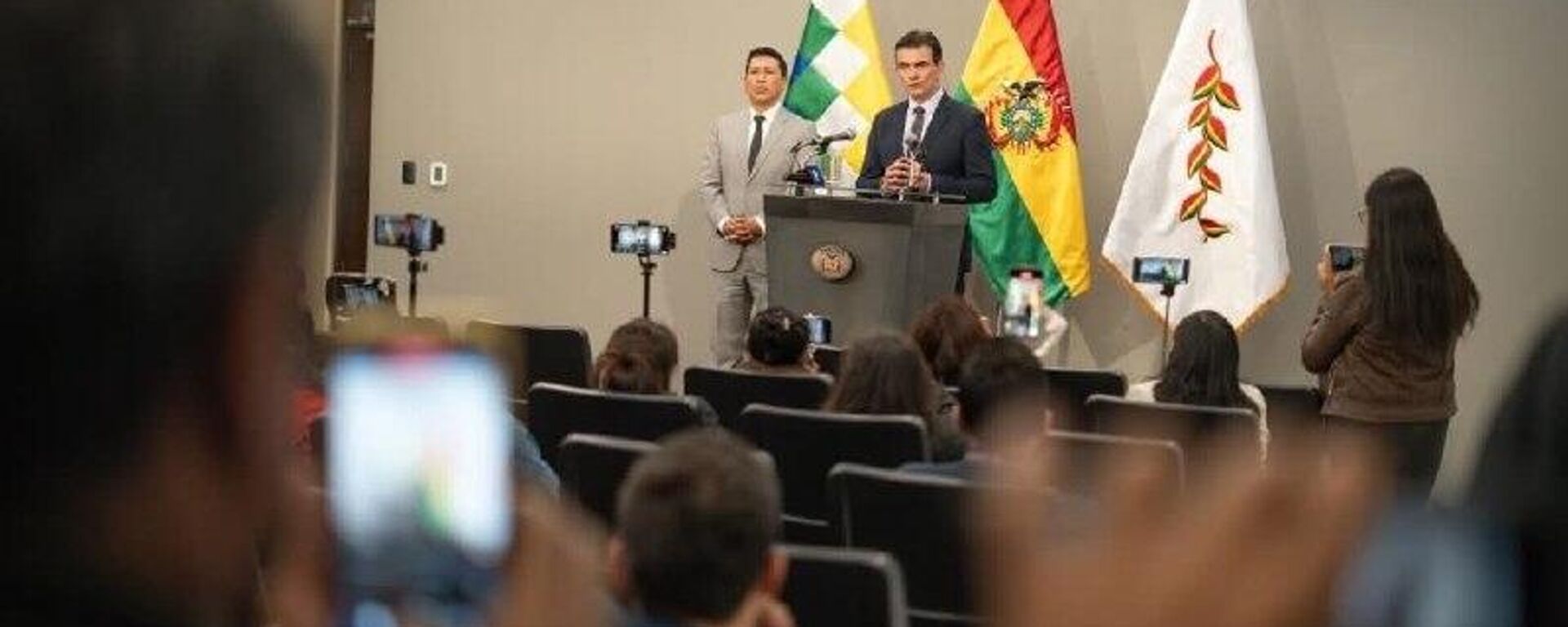 Bolivia busca ahorrar 1 - Sputnik Mundo, 1920, 22.11.2025