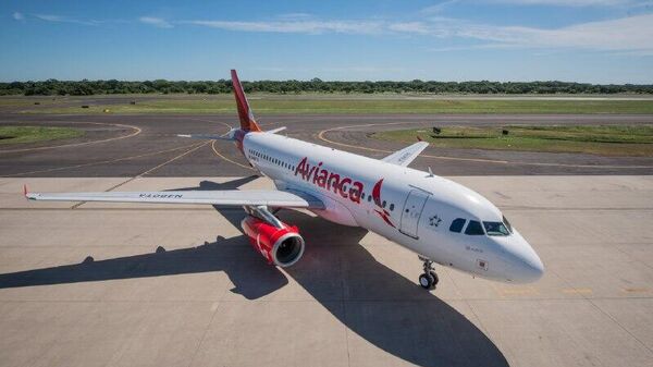 Varias aerolíneas suspenden sus vuelos a Venezuela ante el despliegue militar de EEUU en el Caribe - Sputnik Mundo