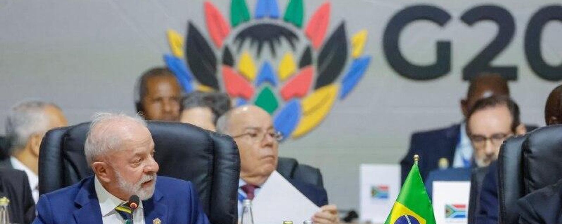 Todo el mundo sabe lo que hizo: Lula evita comentar el arresto de Bolsonaro - Sputnik Mundo, 1920, 23.11.2025