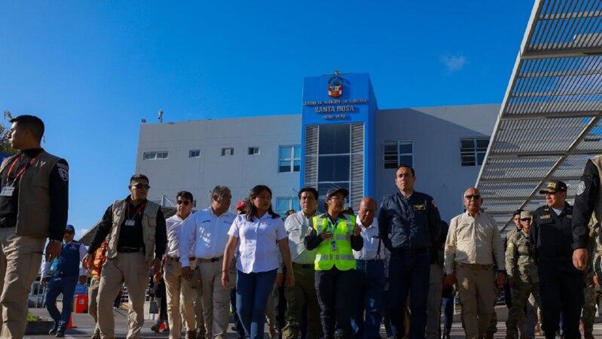 Presidente de Perú declarará estado de emergencia en provincias del sur para blindar la frontera Presidente de Perú declarará estado de emergencia en provincias del sur para blindar la frontera - Sputnik Mundo, 1920, 24.11.2025