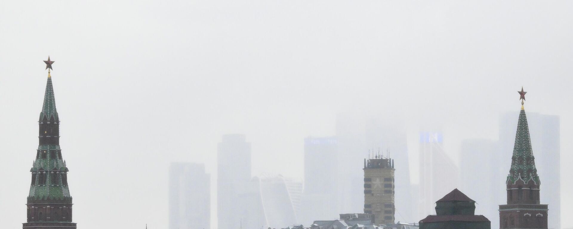 Las torres del Kremlin de Moscú, Rusia Las torres del Kremlin de Moscú, Rusia - Sputnik Mundo, 1920, 24.11.2025