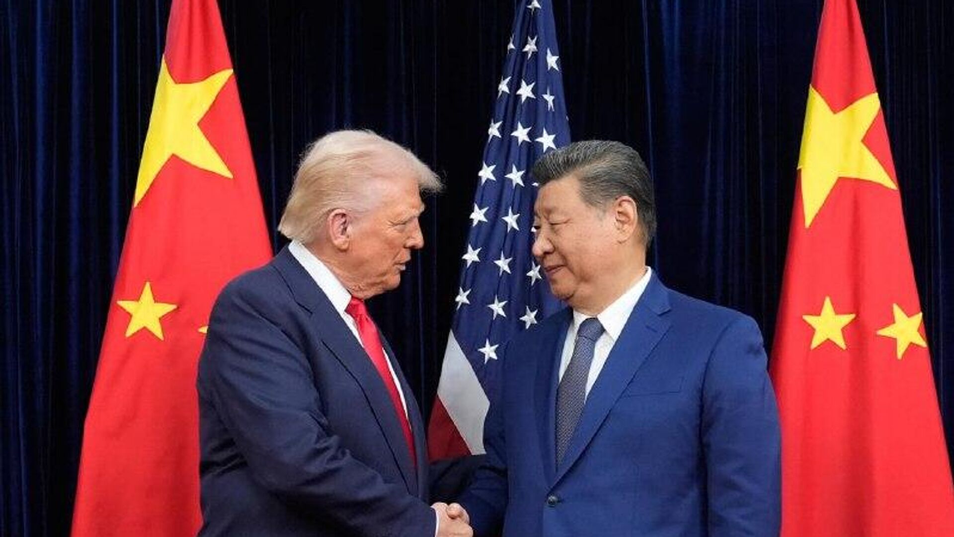 La crisis ucraniana centra la conversación telefónica de Xi con Trump La crisis ucraniana centra la conversación telefónica de Xi con Trump - Sputnik Mundo, 1920, 24.11.2025