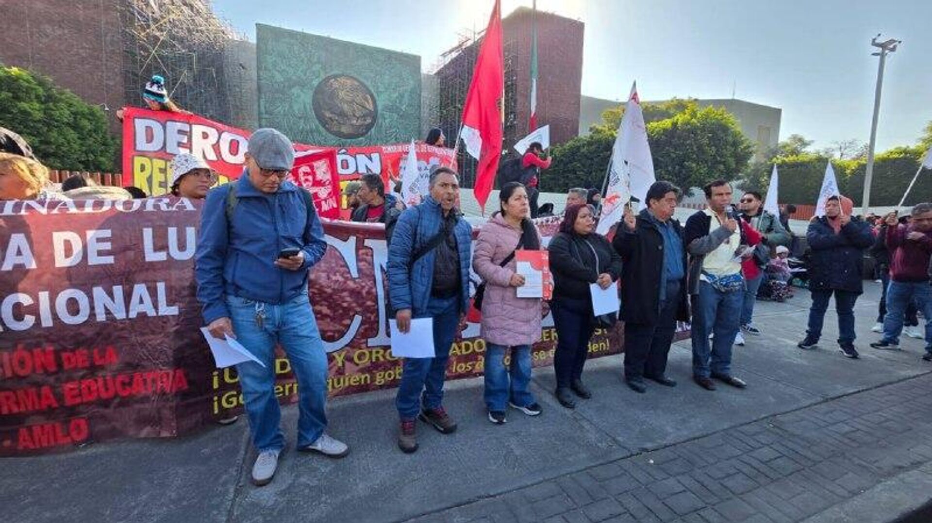 🪧 Sindicato magisterial mexicano anuncia paro nacional para el primer trimestre de 2026 🪧 Sindicato magisterial mexicano anuncia paro nacional para el primer trimestre de 2026 - Sputnik Mundo, 1920, 24.11.2025