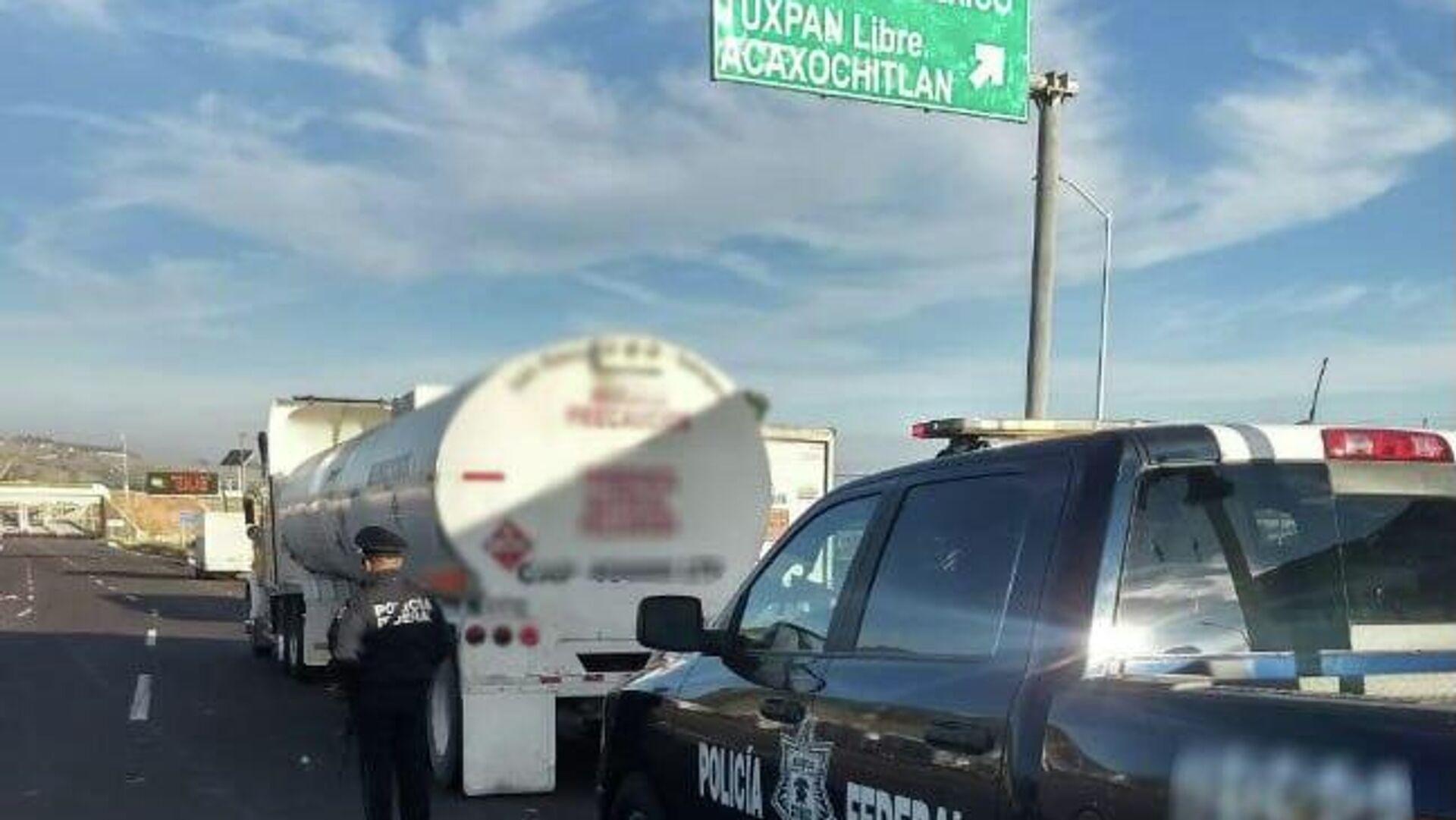 Sube robo de combustible en 13 estados de México pese a estrategia para combatirlo, según autoridades Sube robo de combustible en 13 estados de México pese a estrategia para combatirlo, según autoridades - Sputnik Mundo, 1920, 24.11.2025