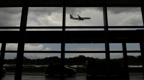 EEUU consideró que el espacio aéreo de Venezuela era una zona de riesgo. - Sputnik Mundo