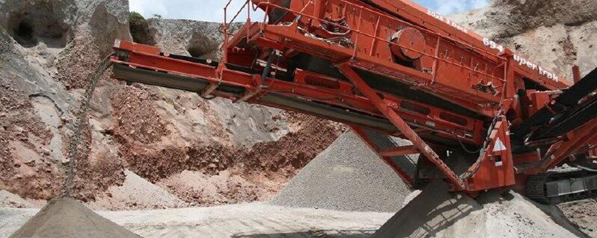 Aranceles y competencia con Asia comienzan a causar estragos en México, refiere estudio - Sputnik Mundo, 1920, 25.11.2025