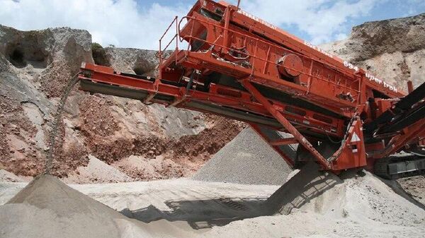 Aranceles y competencia con Asia comienzan a causar estragos en México, refiere estudio - Sputnik Mundo