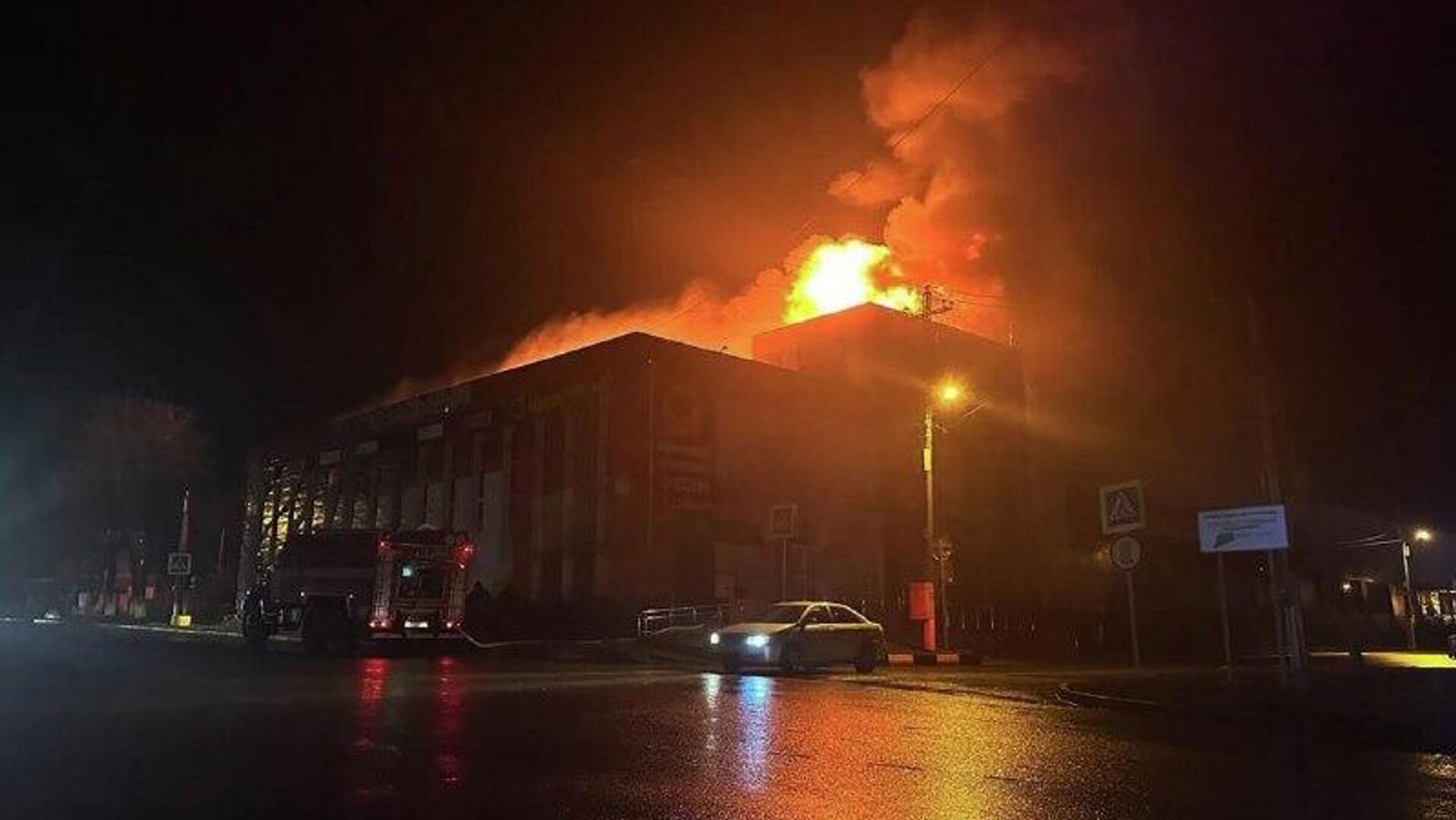 🪦 Muertos y heridos tras un masivo ataque ucraniano en el sur de Rusia 🪦 Muertos y heridos tras un masivo ataque ucraniano en el sur de Rusia - Sputnik Mundo, 1920, 25.11.2025