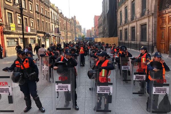 Inicia en CDMX la marcha para conmemorar el día internacional para la eliminación de la violencia contra las mujeres - Sputnik Mundo