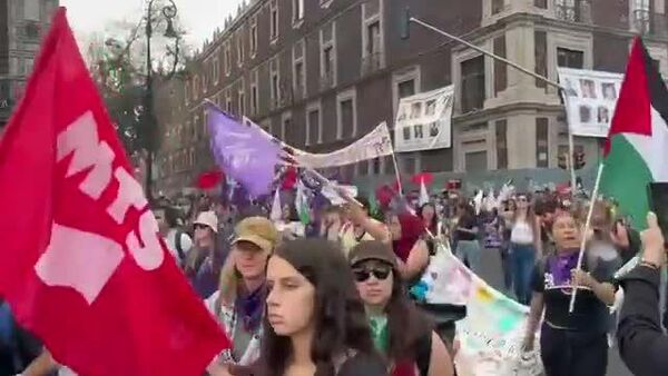 🪧 Concluye en CDMX la marcha conmemorativa para la erradicación de la violencia contra las mujeres - Sputnik Mundo