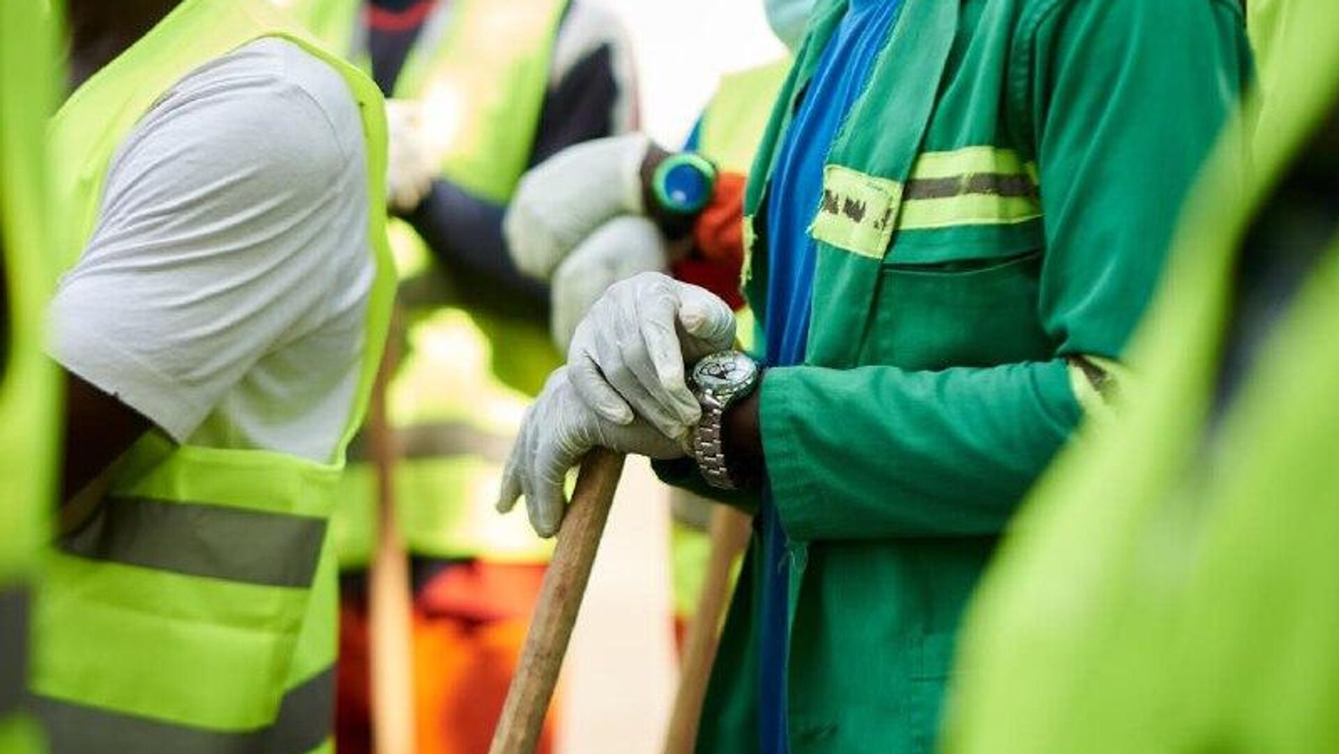 Obreros en México piden alza de más de 30% al salario mínimo Obreros en México piden alza de más de 30% al salario mínimo - Sputnik Mundo, 1920, 27.11.2025