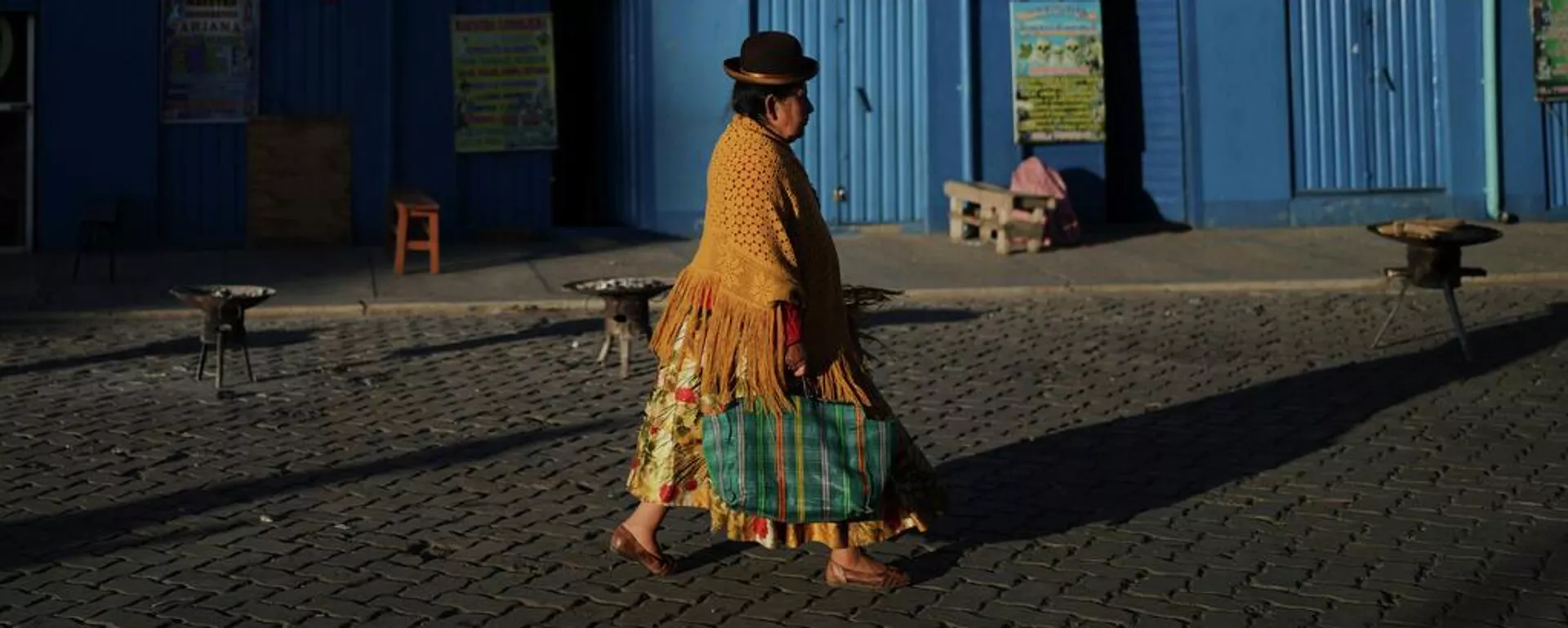 Las nuevas medidas buscan resarcir la crisis económica en Bolivia y ayudar a la población, según las autoridades. Las nuevas medidas buscan resarcir la crisis económica en Bolivia y ayudar a la población, según las autoridades. - Sputnik Mundo, 1920, 27.11.2025