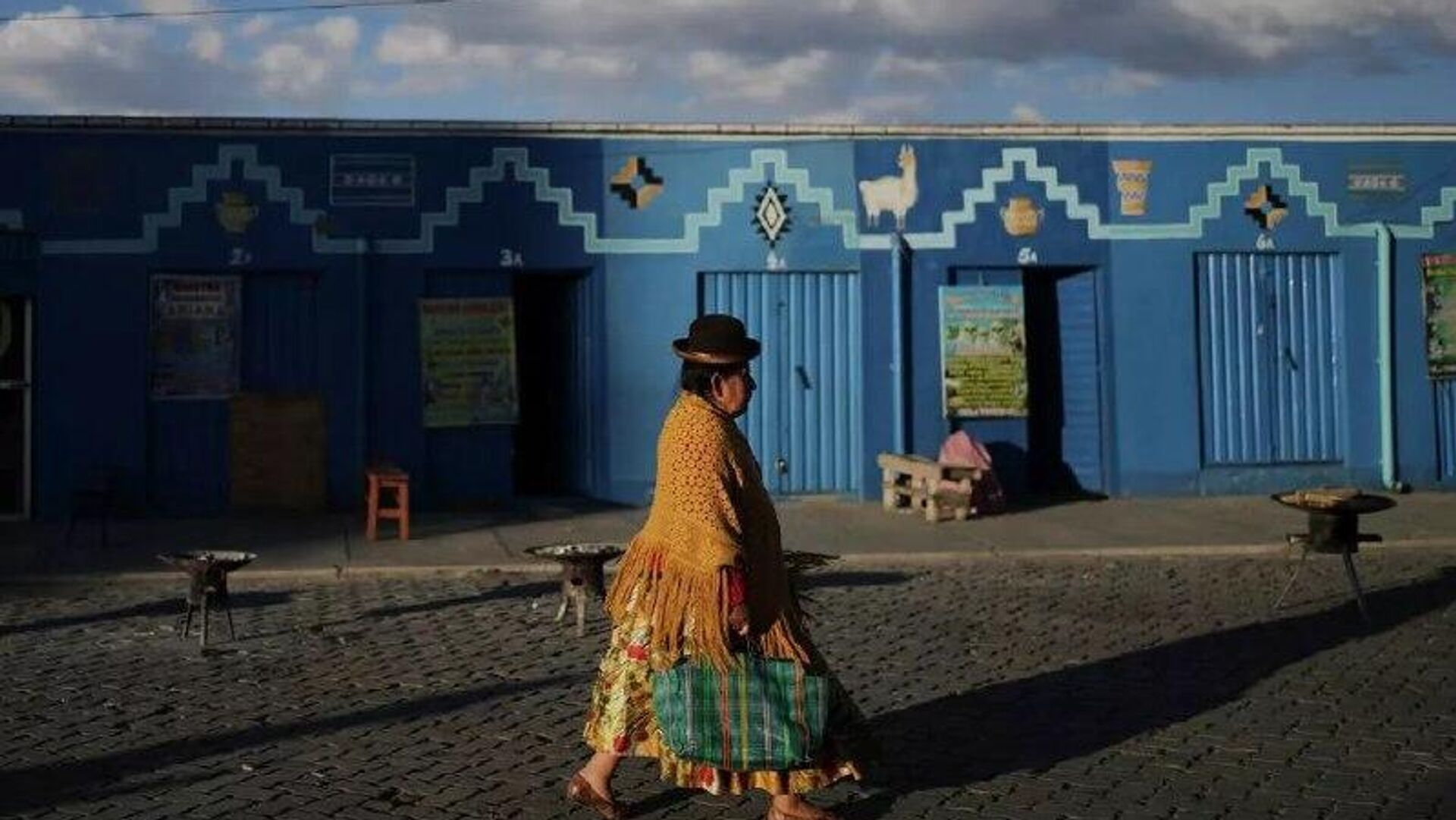 Un plan gradual que favorecería a la población: Bolivia anuncia medidas para resarcir la crisis económica Un plan gradual que favorecería a la población: Bolivia anuncia medidas para resarcir la crisis económica - Sputnik Mundo, 1920, 27.11.2025