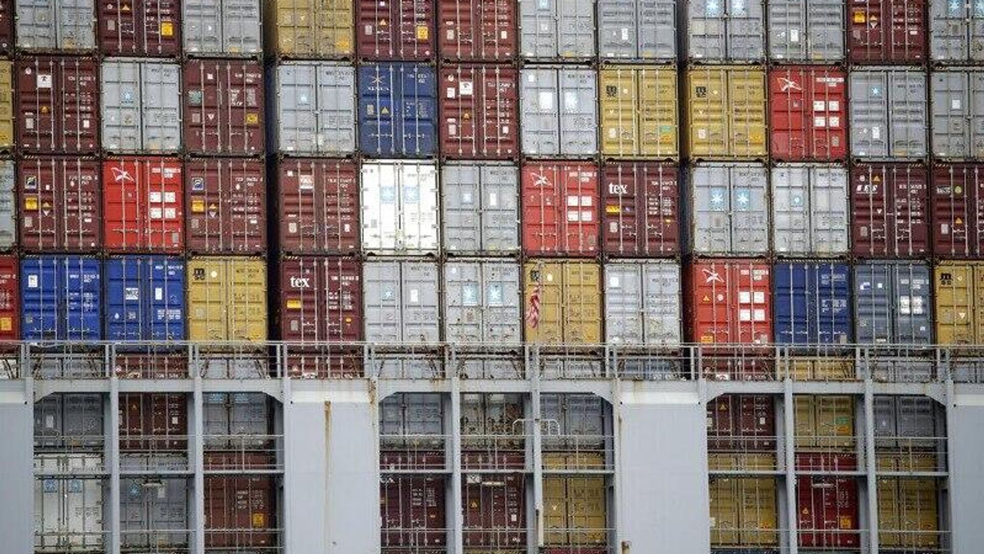 México alcanza valor récord de exportaciones en octubre México alcanza valor récord de exportaciones en octubre - Sputnik Mundo, 1920, 27.11.2025