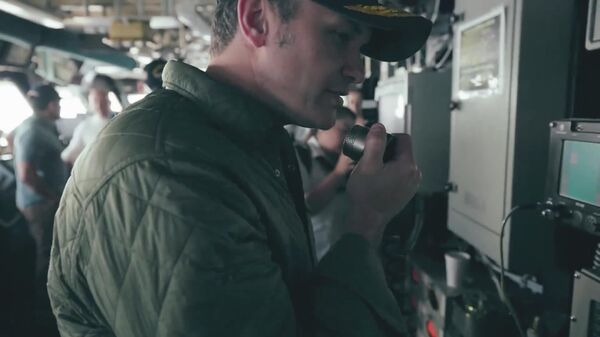 El Secretario de Guerra de EEUU llega al portaviones estacionado en el Caribe - Sputnik Mundo