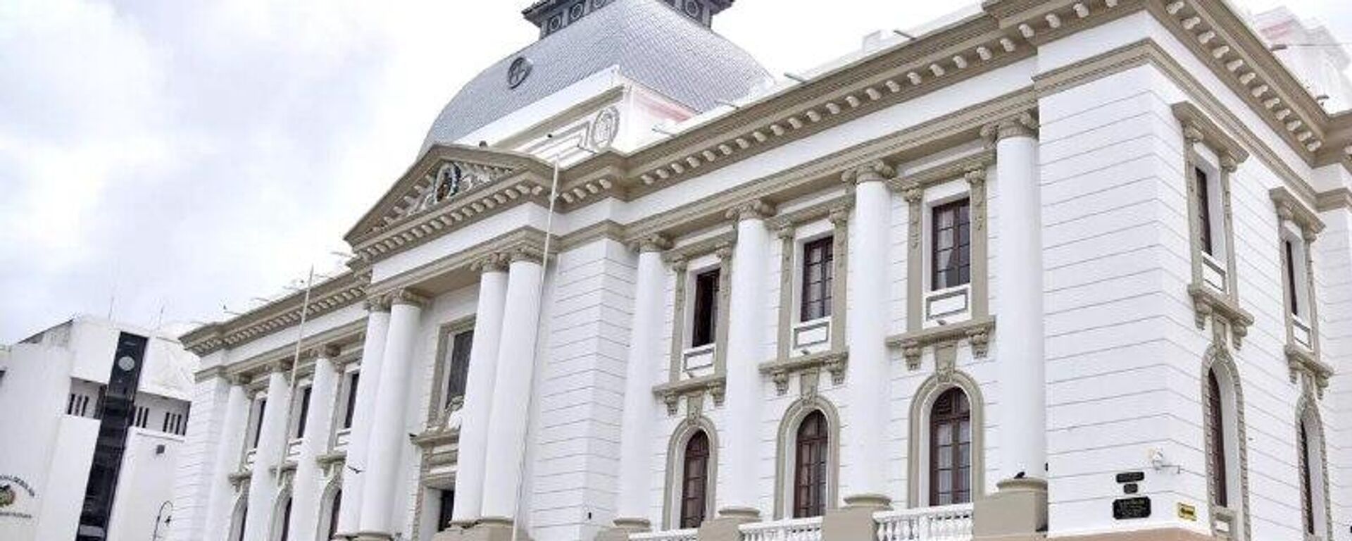 Un proceso complejo: ¿Qué pasará en los tribunales de Bolivia tras la salida de los magistrados autoprorrogados? - Sputnik Mundo, 1920, 28.11.2025